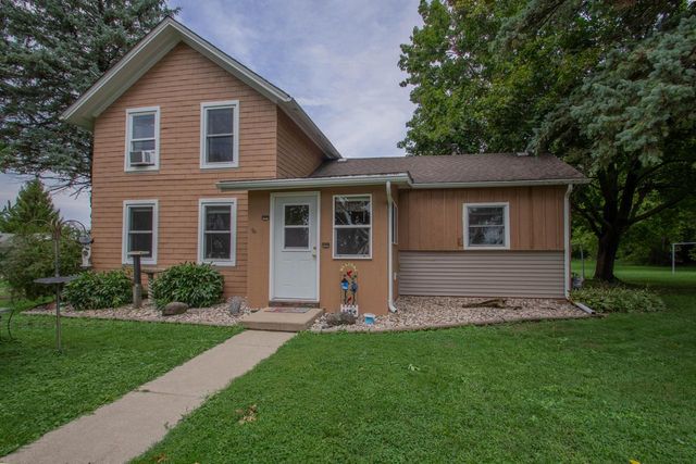 816 W Division STREET, Watertown, WI 53098