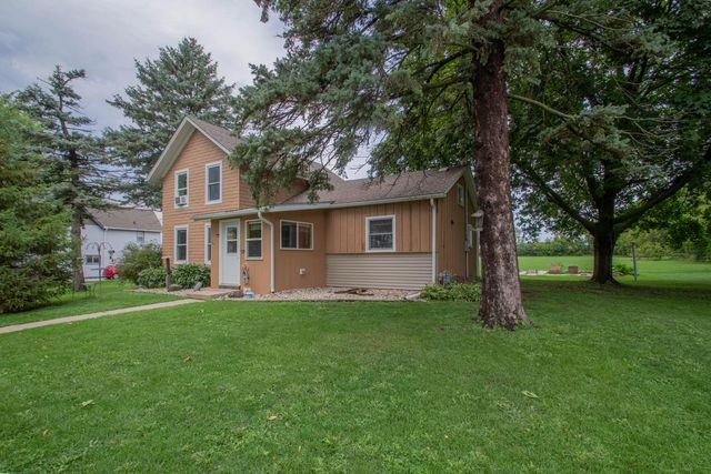 816 W Division STREET, Watertown, WI 53098