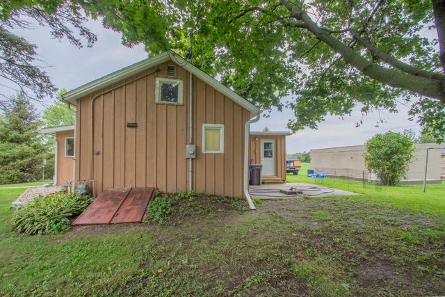 816 W Division STREET, Watertown, WI 53098