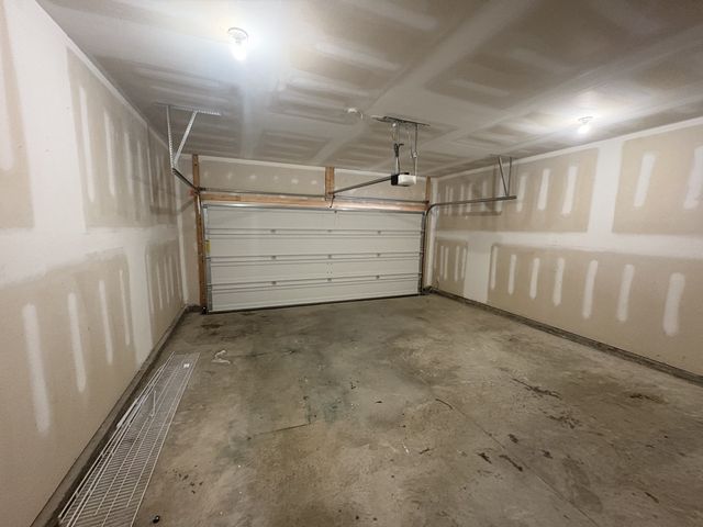 5041 Percival Dr, Gallatin, TN 37066