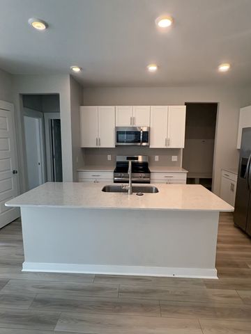 5041 Percival Dr, Gallatin, TN 37066