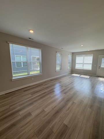 5041 Percival Dr, Gallatin, TN 37066