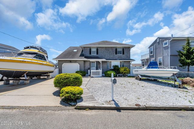 212 Cypress Drive, Bayville, NJ 08721