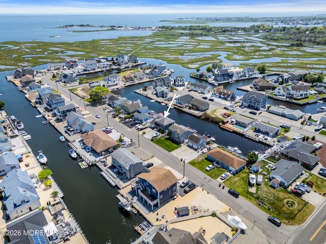 212 Cypress Drive, Bayville, NJ 08721
