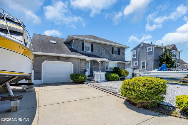 212 Cypress Drive, Bayville, NJ 08721