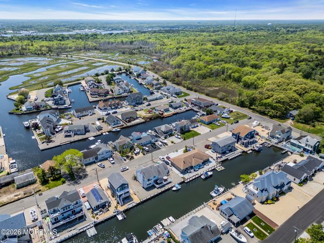 212 Cypress Drive, Bayville, NJ 08721