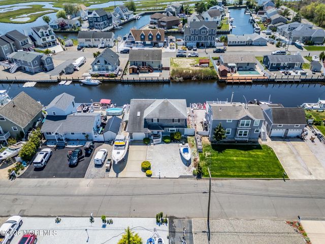 212 Cypress Drive, Bayville, NJ 08721