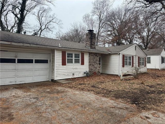 7204 Raytown Road, Raytown, MO 64133