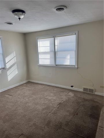 7204 Raytown Road, Raytown, MO 64133