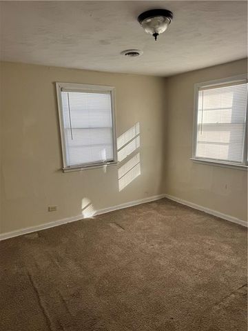 7204 Raytown Road, Raytown, MO 64133