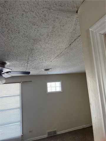 7204 Raytown Road, Raytown, MO 64133