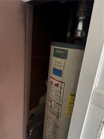 7204 Raytown Road, Raytown, MO 64133