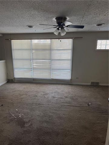 7204 Raytown Road, Raytown, MO 64133