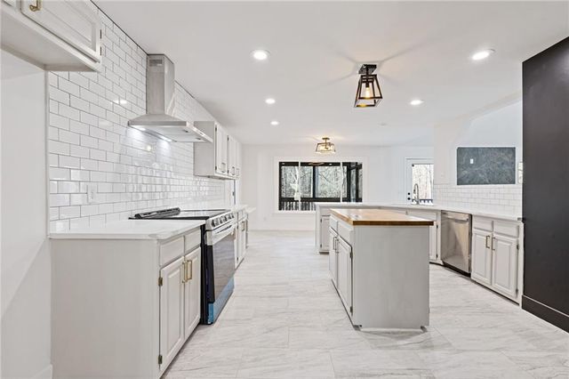 4732 Walnut Bend Drive, Gainesville, GA 30507