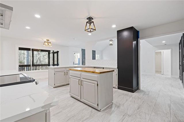 4732 Walnut Bend Drive, Gainesville, GA 30507