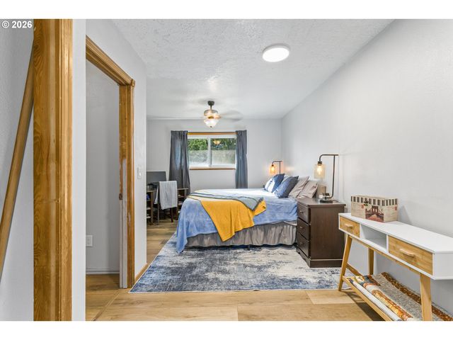 1324 Ne BIRCHAIRE Ln, Hillsboro, OR 97124