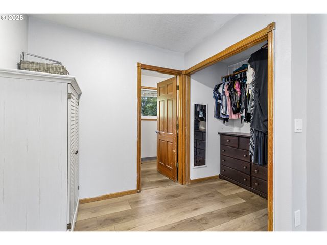 1324 Ne BIRCHAIRE Ln, Hillsboro, OR 97124
