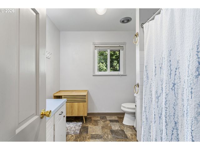 1324 Ne BIRCHAIRE Ln, Hillsboro, OR 97124