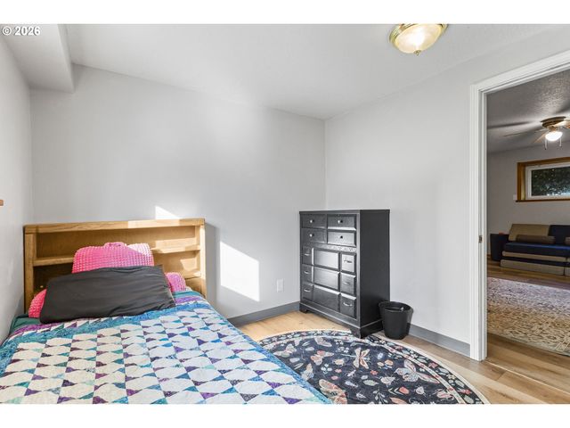 1324 Ne BIRCHAIRE Ln, Hillsboro, OR 97124