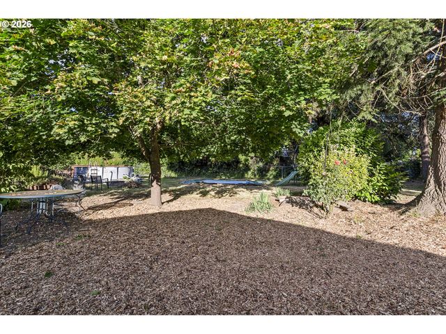 1324 Ne BIRCHAIRE Ln, Hillsboro, OR 97124
