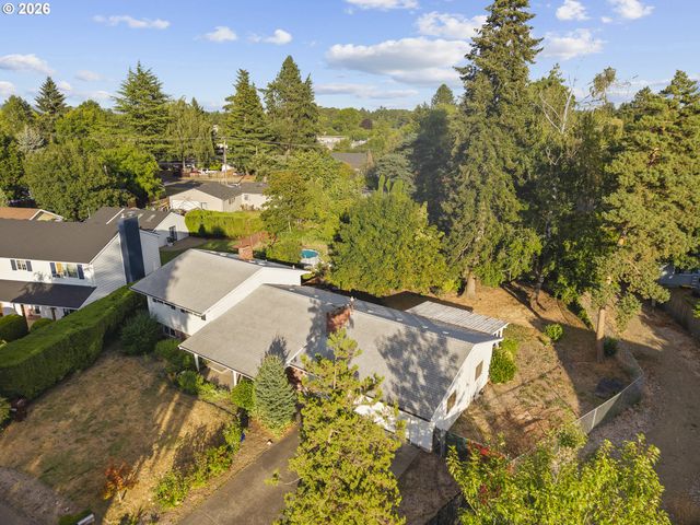 1324 Ne BIRCHAIRE Ln, Hillsboro, OR 97124