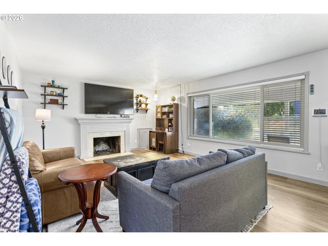 1324 Ne BIRCHAIRE Ln, Hillsboro, OR 97124