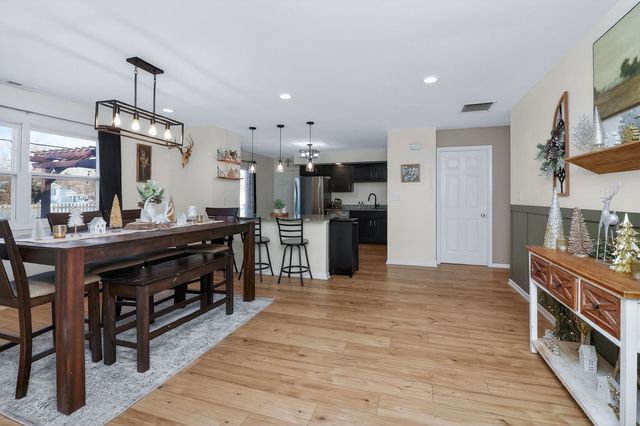 39 Cayman Drive, Montgomery, IL 60538