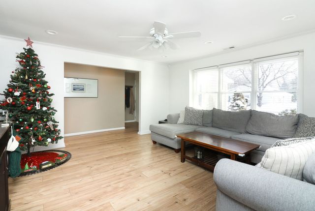 39 Cayman Drive, Montgomery, IL 60538