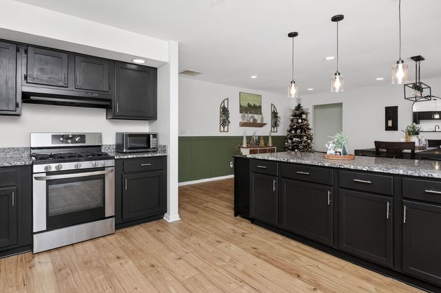 39 Cayman Drive, Montgomery, IL 60538