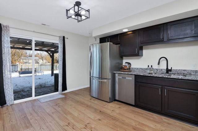 39 Cayman Drive, Montgomery, IL 60538