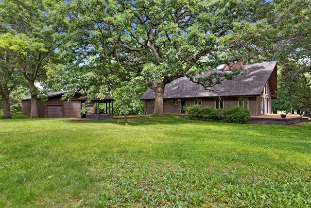 46W206 Felsmith Road, Hampshire, IL 60140