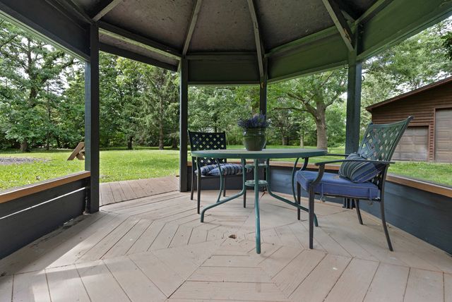 46W206 Felsmith Road, Hampshire, IL 60140