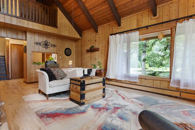 46W206 Felsmith Road, Hampshire, IL 60140