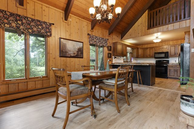 46W206 Felsmith Road, Hampshire, IL 60140
