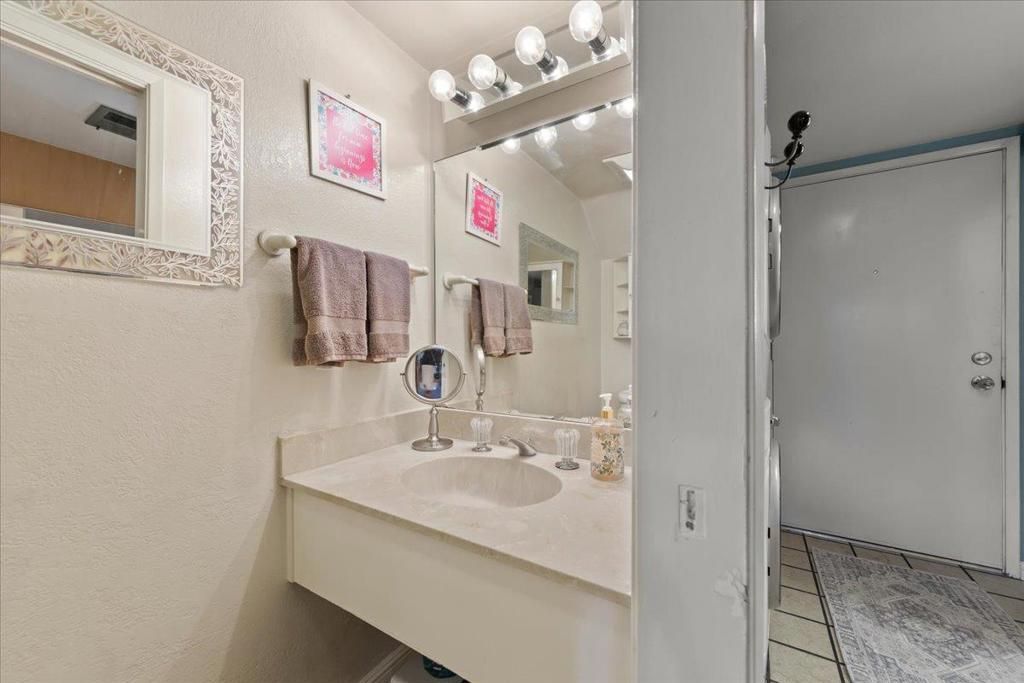 Image 13 of property listing at 10385 Mary Avenue, Cupertino, CA 95014