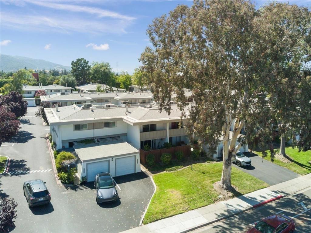 Image 27 of property listing at 10385 Mary Avenue, Cupertino, CA 95014