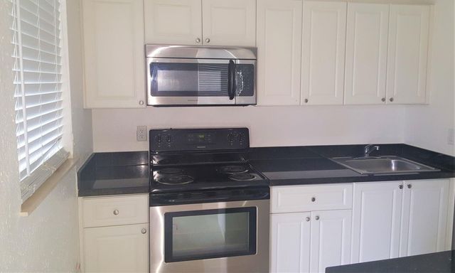 701 SW 14th Ave, Fort Lauderdale, FL 33312