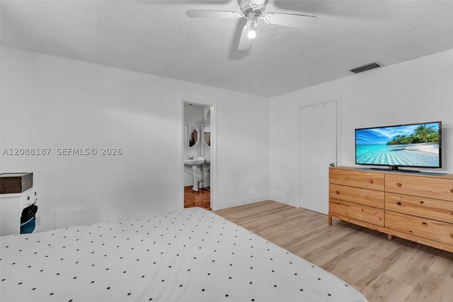 2771 NW 47th Ln 2905, Lauderdale Lakes, FL 33313