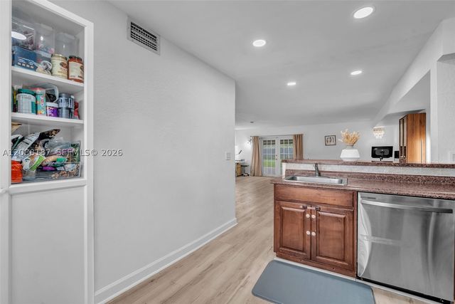 2771 NW 47th Ln 2905, Lauderdale Lakes, FL 33313