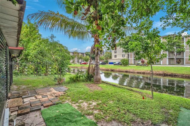 2771 NW 47th Ln 2905, Lauderdale Lakes, FL 33313