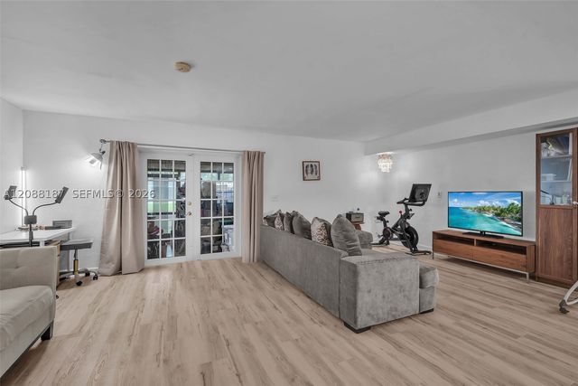 2771 NW 47th Ln 2905, Lauderdale Lakes, FL 33313