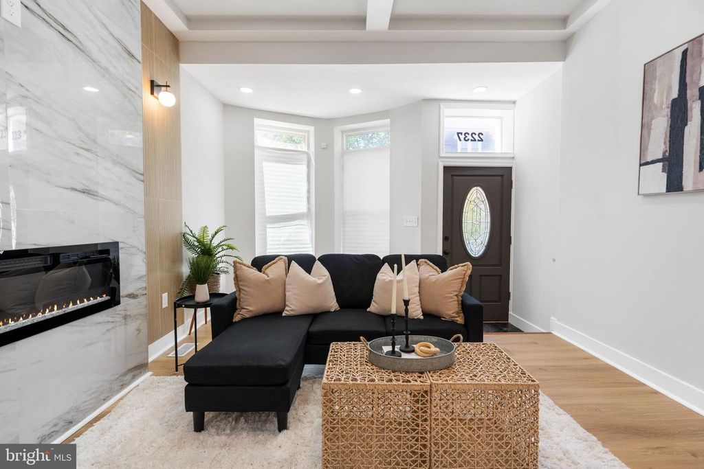 Image 10 of property listing at 2237 MADISON AVE, Baltimore, MD 21217