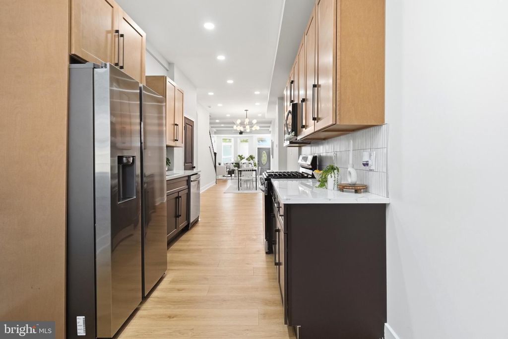 Image 21 of property listing at 2237 MADISON AVE, Baltimore, MD 21217