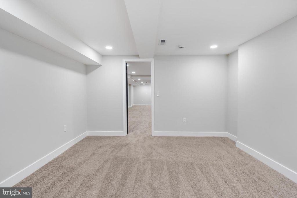 Image 29 of property listing at 2237 MADISON AVE, Baltimore, MD 21217