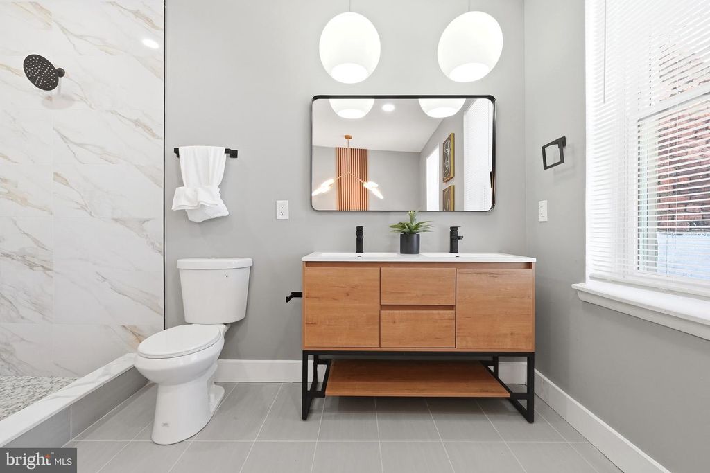 Image 34 of property listing at 2237 MADISON AVE, Baltimore, MD 21217