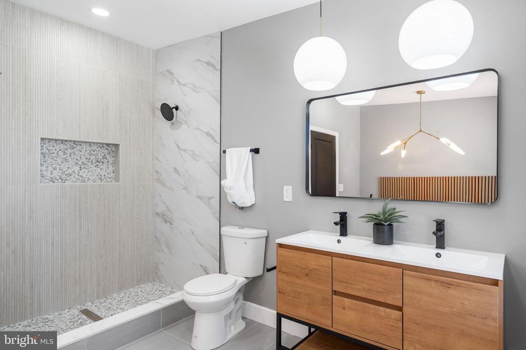 Image 35 of property listing at 2237 MADISON AVE, Baltimore, MD 21217