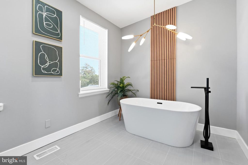 Image 36 of property listing at 2237 MADISON AVE, Baltimore, MD 21217