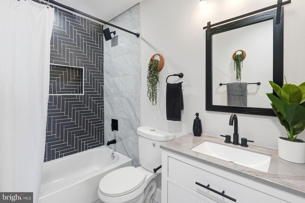 Image 49 of property listing at 2237 MADISON AVE, Baltimore, MD 21217
