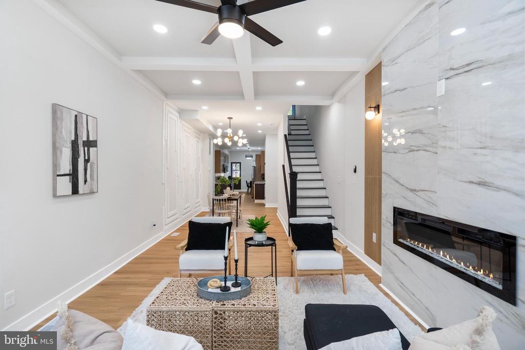 Image 6 of property listing at 2237 MADISON AVE, Baltimore, MD 21217