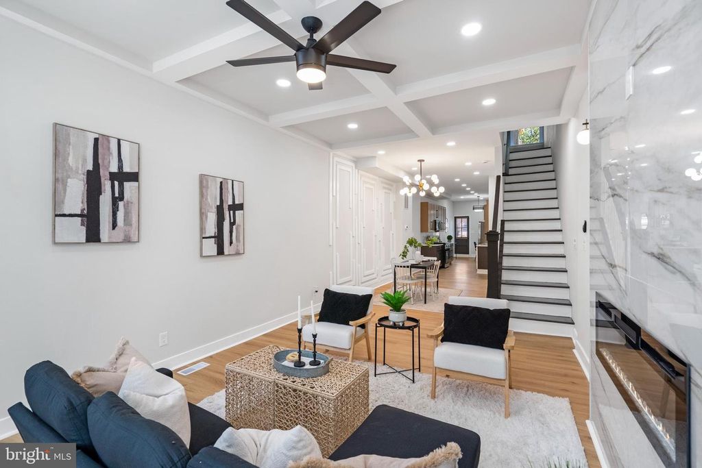 Image 7 of property listing at 2237 MADISON AVE, Baltimore, MD 21217
